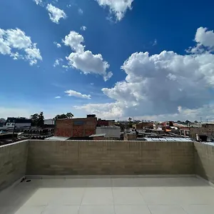 Hermoso Con Terraza, Excelente Ubicación Cerca Al Centro De La Ciudad Apartamento Bogotá